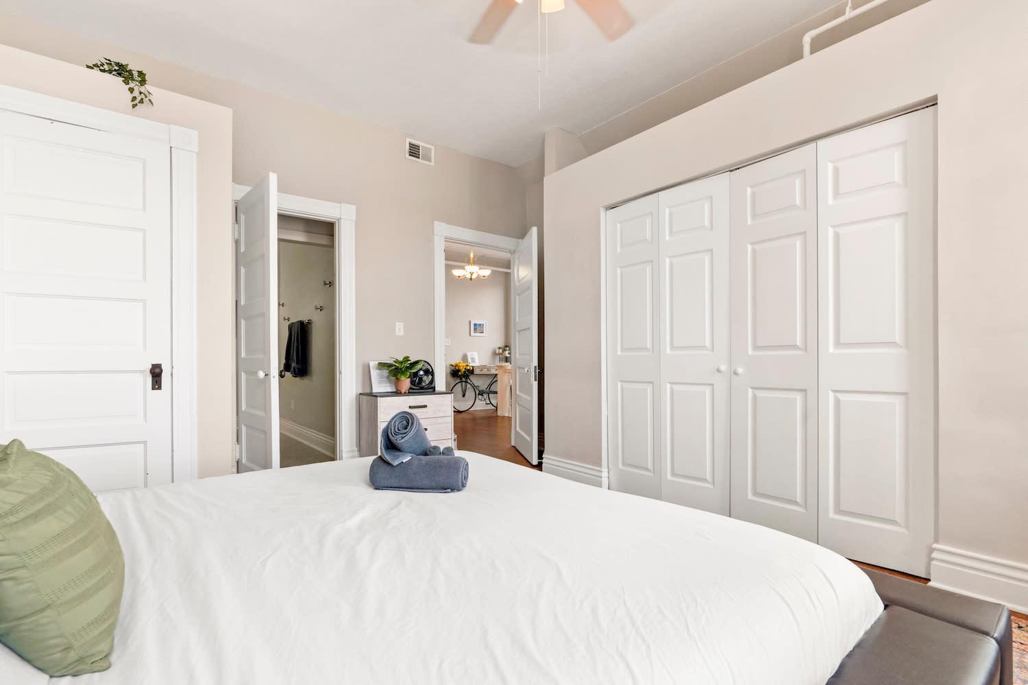 King Sleep8 4bed 3br 2ba Swepson Domestique Apartment